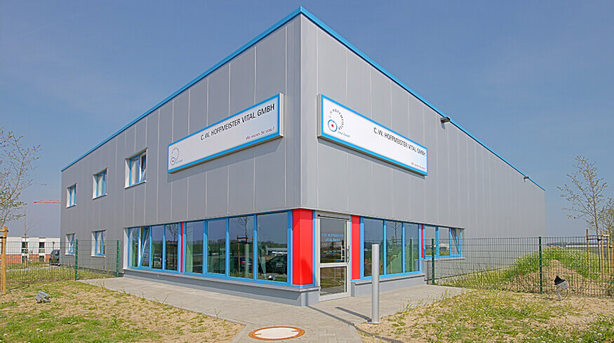 Außenansicht des neuen Betriebsgebäudes der Firma C. W. Hoffmeister VITAL GmbH