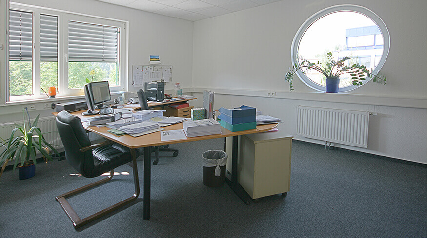 Büroraum im neuen Betriebsgebäude der S&A Schaltanlagenbau GmbH