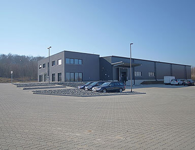 Außenansicht des neuen Betriebsgebäudes der Firma Automated Packaging Systems.